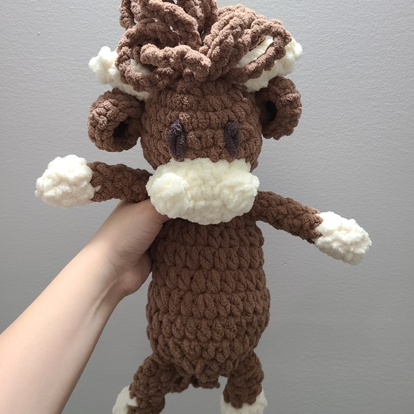 Handmade Highland Cow Snuggler - Picture 3 of 5